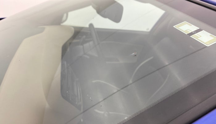 2015 Hyundai Elite i20 SPORTZ (O) 1.2, Petrol, Manual, 40,821 km, Front windshield - Minor spot on windshield