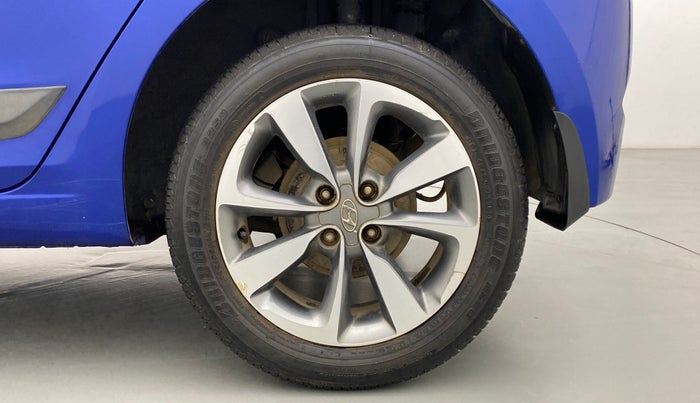 2015 Hyundai Elite i20 SPORTZ (O) 1.2, Petrol, Manual, 40,821 km, Left Rear Wheel