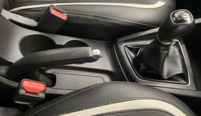 2015 Hyundai Elite i20 SPORTZ (O) 1.2, Petrol, Manual, 40,821 km, Gear Lever