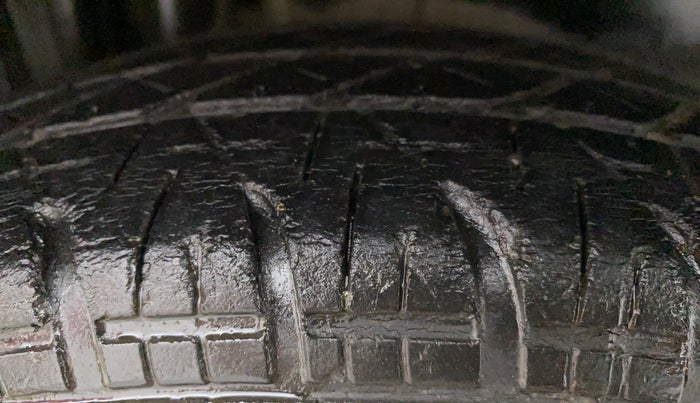 2012 Maruti Swift VDI, Diesel, Manual, 1,14,656 km, Right Rear Tyre Tread