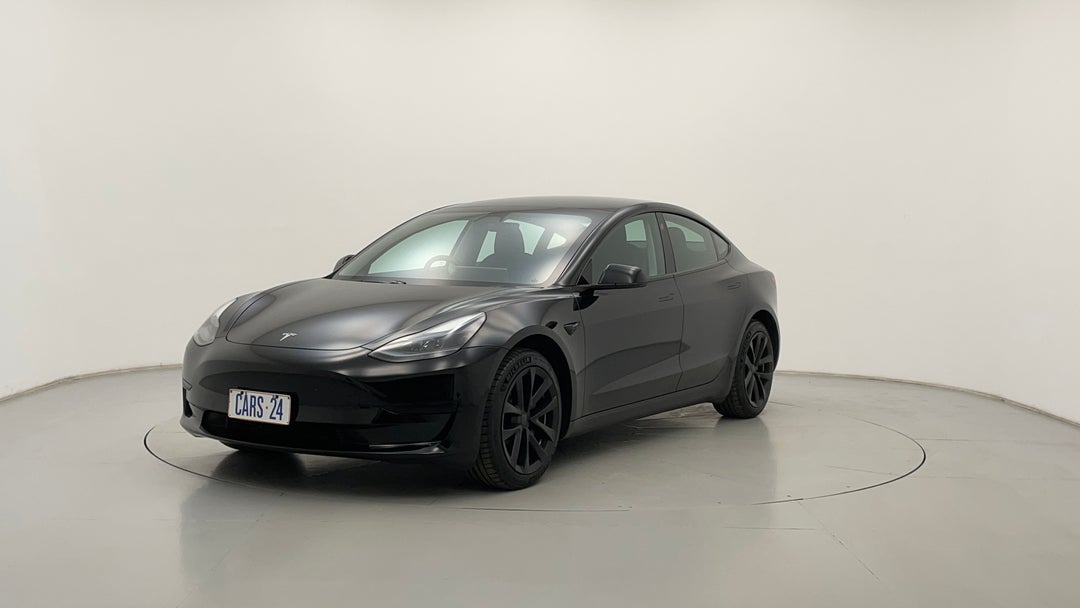 Left Front Diagonal (45- Degree) View