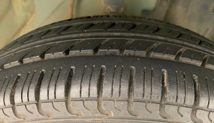 2014 Datsun Go T, Petrol, Manual, 20,866 km, Right Front Tyre Tread