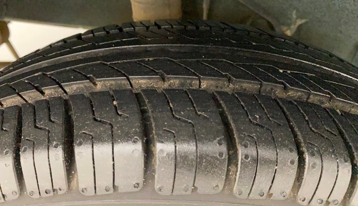 2014 Datsun Go T, Petrol, Manual, 20,866 km, Right Rear Tyre Tread