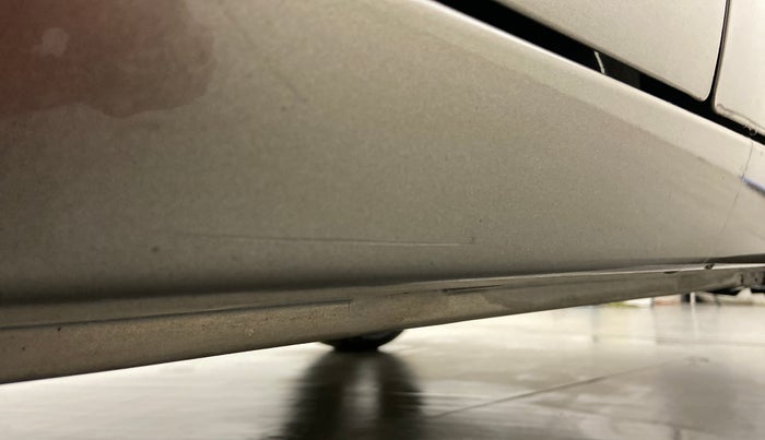 2020 Maruti Baleno ZETA CVT PETROL 1.2, Petrol, Automatic, 39,076 km, Left running board - Minor scratches