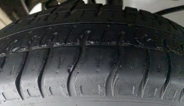 2016 Maruti Alto 800 VXI, Petrol, Manual, 46,118 km, Right Rear Tyre Tread