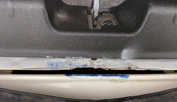 2015 Honda City 1.5L I-VTEC V MT, Petrol, Manual, 68,878 km, Dicky (Boot door) - Slightly rusted