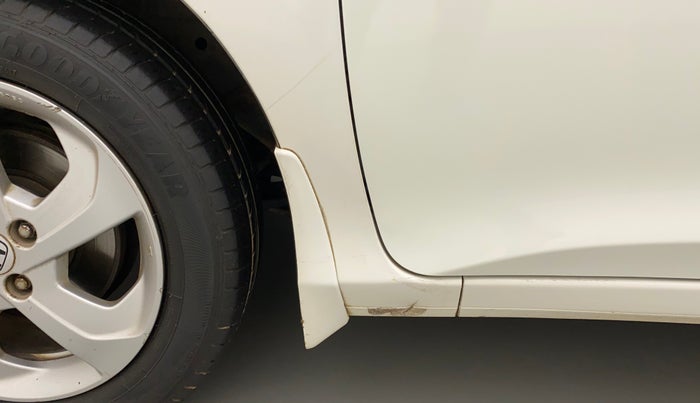 2015 Honda City 1.5L I-VTEC V MT, Petrol, Manual, 68,878 km, Left fender - Minor scratches