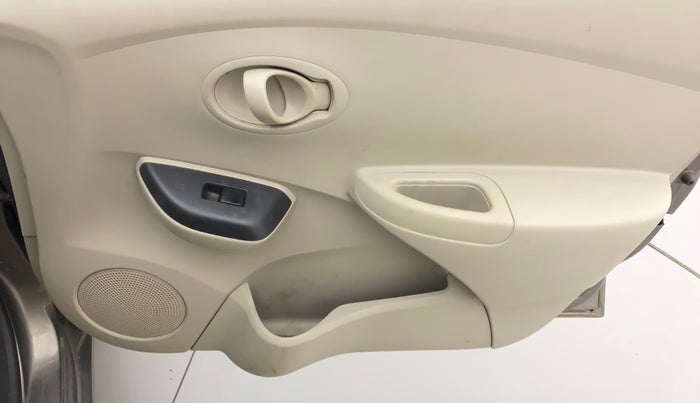 2016 Datsun Go Plus T, Petrol, Manual, 68,905 km, Driver Side Door Panels Control