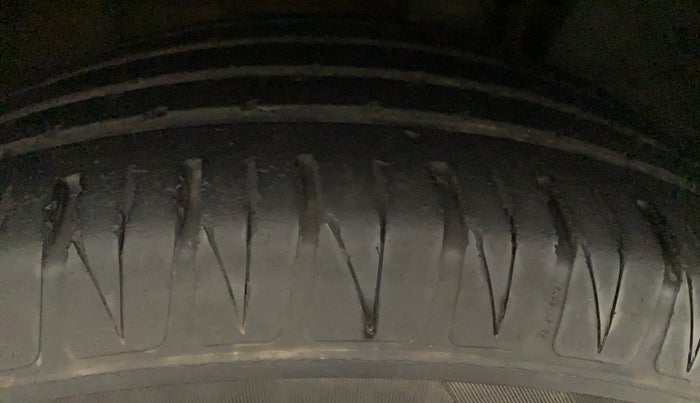 2021 KIA SONET HTK PLUS 1.5, Diesel, Manual, 36,211 km, Right Rear Tyre Tread