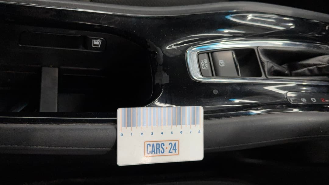 2017 Honda HR-V Vti-s, Automatic, 127893 km, Center Console Wear