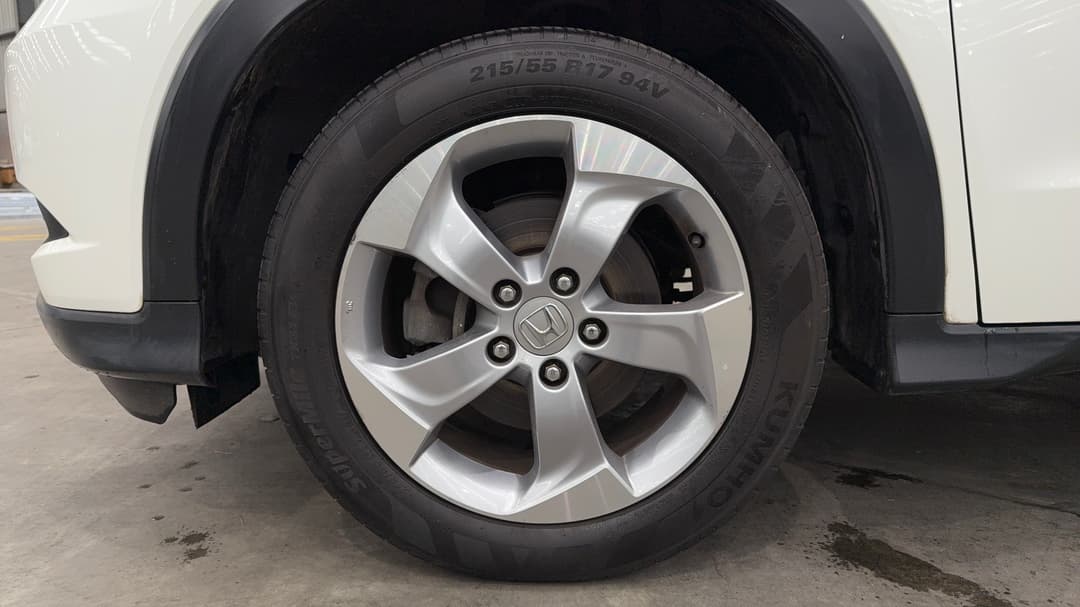 2017 Honda HR-V Vti-s, Automatic, 127893 km, Left Front Wheel