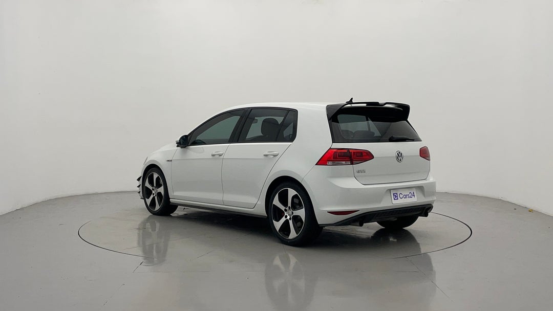 Left Back Diagonal (45- Degree) View