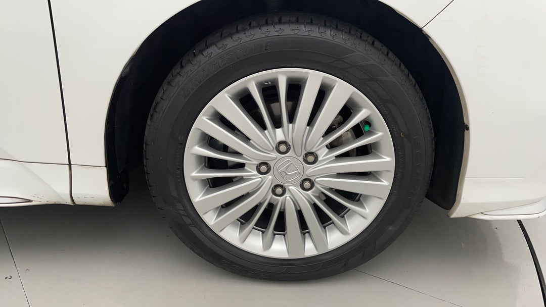 2018 Honda Odyssey Vti-l, Automatic, 143824 km, Right Front Wheel