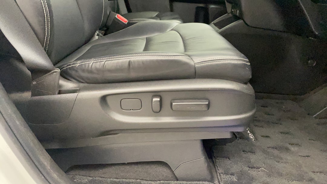 2018 Honda Odyssey Vti-l, Automatic, 143824 km, Drivers Side Adjustment Panel