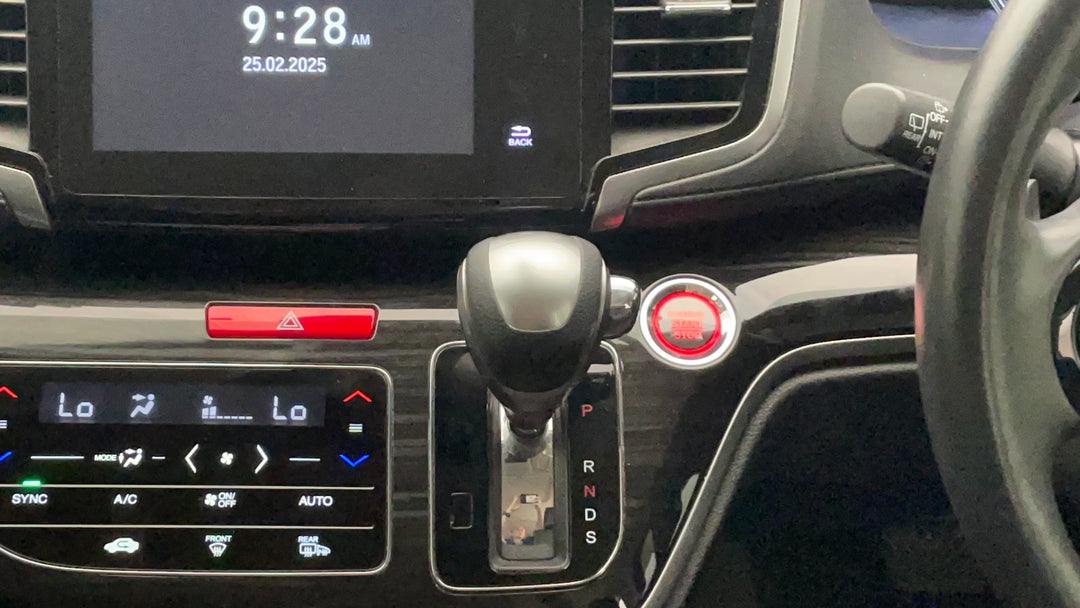 2018 Honda Odyssey Vti-l, Automatic, 143824 km, Gear Lever 