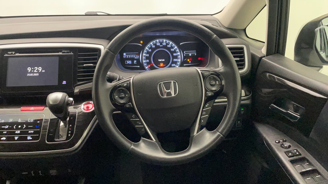 2018 Honda Odyssey Vti-l, Automatic, 143824 km, Steering Wheel Close-up