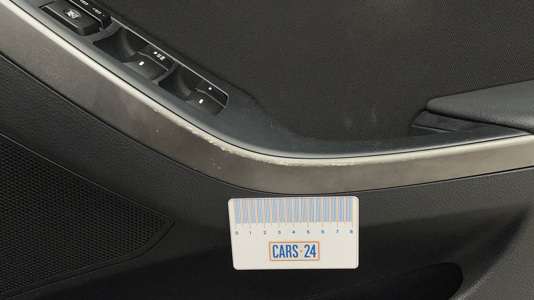 Door Interior Front RHS Scuff