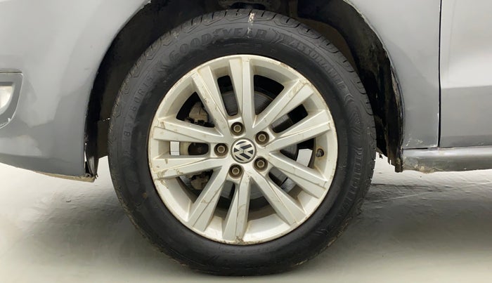 2014 Volkswagen Polo HIGHLINE1.2L, Petrol, Manual, 73,854 km, Left Front Wheel