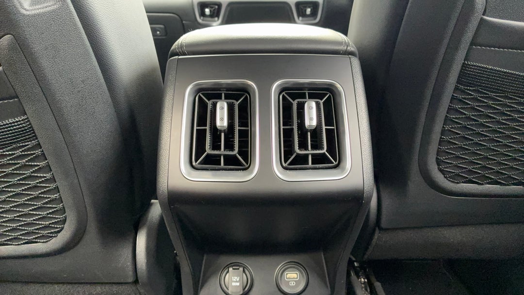 Rear A/C Vent