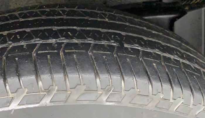2018 Mahindra Scorpio S11 2WD, Diesel, Manual, 60,313 km, Right Rear Tyre Tread