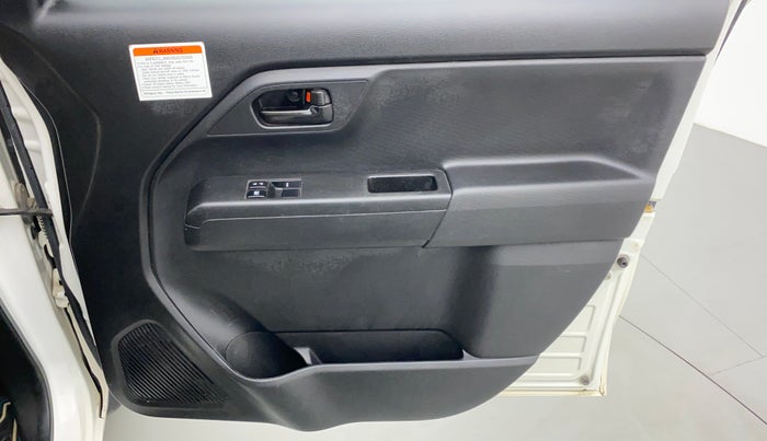 2019 Maruti New Wagon-R 1.0 Lxi (o) cng, CNG, Manual, 85,079 km, Driver Side Door Panels Control