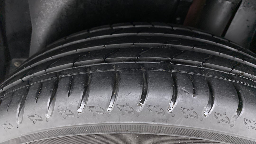 Left Rear Tyre Tread