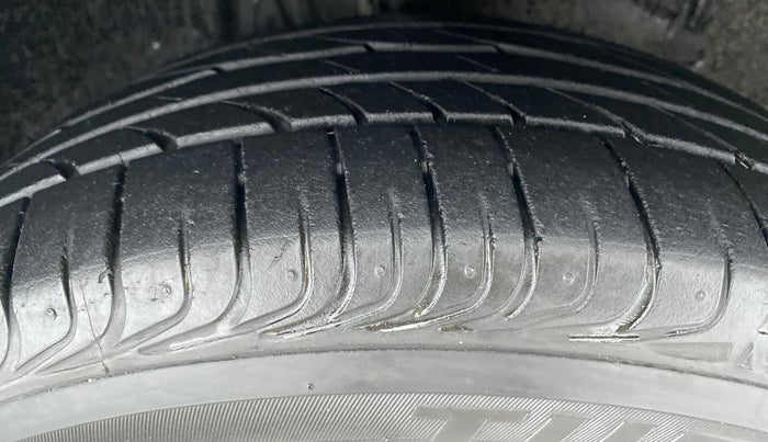 2018 Toyota YARIS G MT, Petrol, Manual, 19,915 km, Right Front Tyre Tread