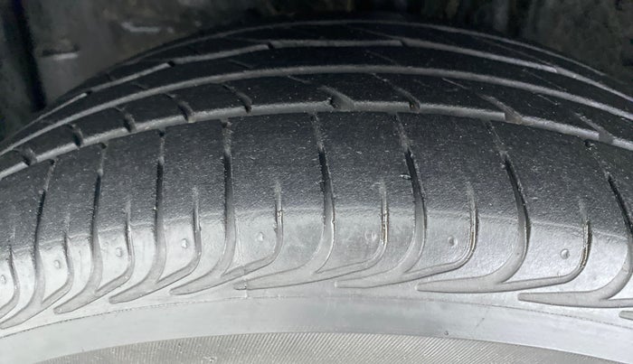 2018 Toyota YARIS G MT, Petrol, Manual, 19,915 km, Left Front Tyre Tread