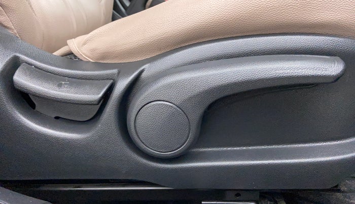 2017 Hyundai Elite i20 SPORTZ 1.2, Petrol, Manual, 6,610 km, Driver Side Adjustment Panel