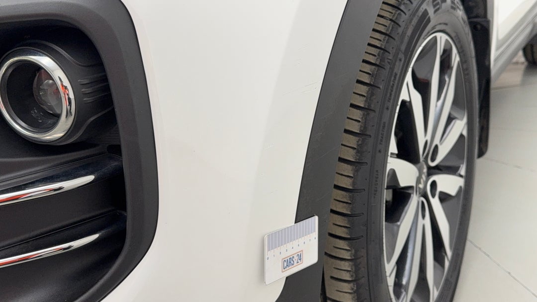 Bumper Front Scratch