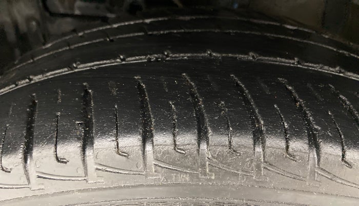 2019 Maruti Vitara Brezza LDI, Diesel, Manual, 51,273 km, Left Front Tyre Tread