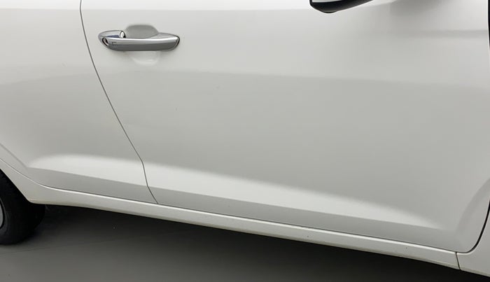 2022 Hyundai AURA S 1.2 CNG, CNG, Manual, 7,670 km, Driver-side door - Slightly dented