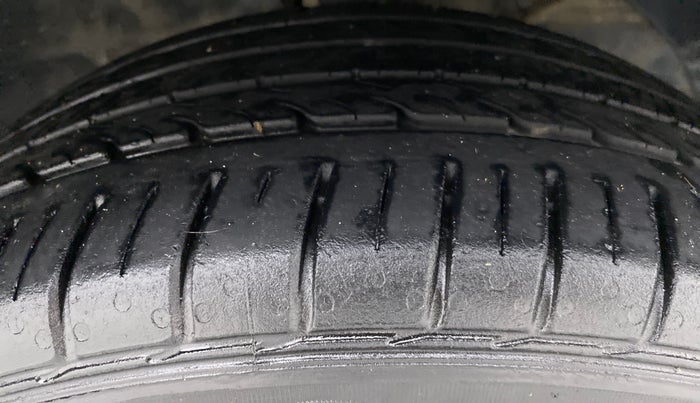 2018 Maruti Baleno ZETA 1.2 K12, Petrol, Manual, 94,622 km, Right Front Tyre Tread