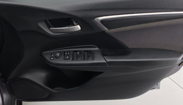 2017 Honda WR-V 1.5 i-DTEC VX MT, Diesel, Manual, 1,03,010 km, Driver Side Door Panels Control