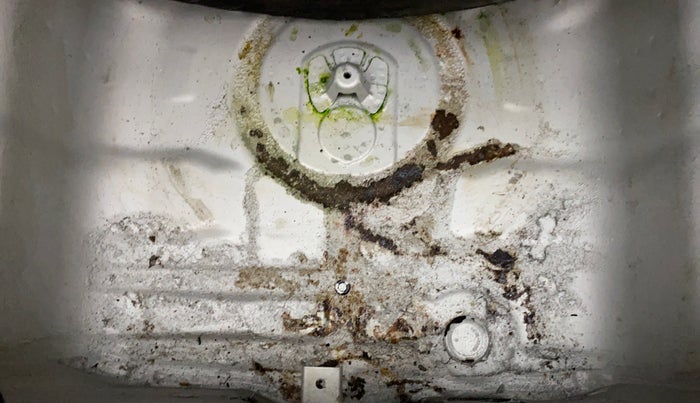 2012 Hyundai Eon MAGNA PLUS, Petrol, Manual, 42,621 km, Boot floor - Slight discoloration