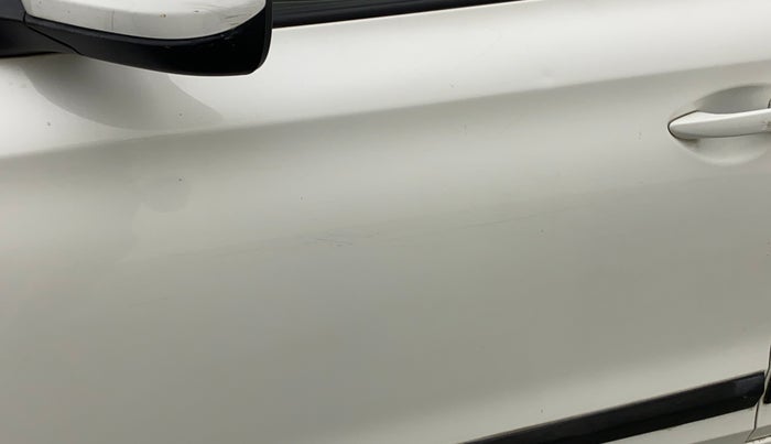 2018 Hyundai Elite i20 MAGNA EXECUTIVE 1.2, Petrol, Manual, 24,248 km, Front passenger door - Minor scratches