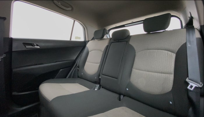 2016 Hyundai Creta 1.6 SX PLUS AUTO PETROL, Petrol, Automatic, 44,704 km, Right Side Rear Door Cabin View