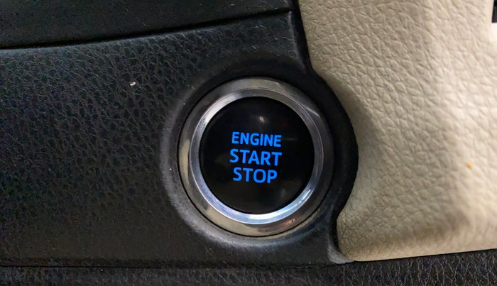 2016 Toyota Corolla Altis VL AT, Petrol, Automatic, 1,37,038 km, Keyless Start/ Stop Button