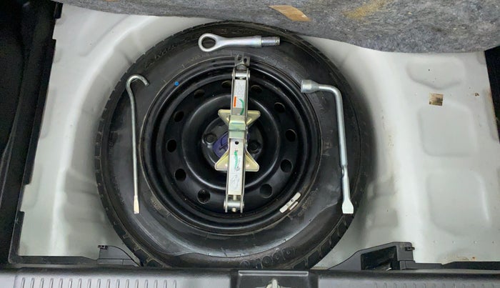 2018 Maruti Swift VXI D, Petrol, Manual, 19,857 km, Spare Tyre