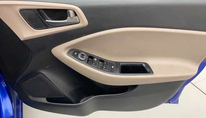 2017 Hyundai Elite i20 SPORTZ 1.2, Petrol, Manual, 81,800 km, Driver Side Door Panels Control