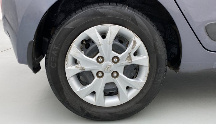2015 Hyundai Grand i10 SPORTZ 1.2 KAPPA VTVT, Petrol, Manual, 26,350 km, Right Rear Wheel