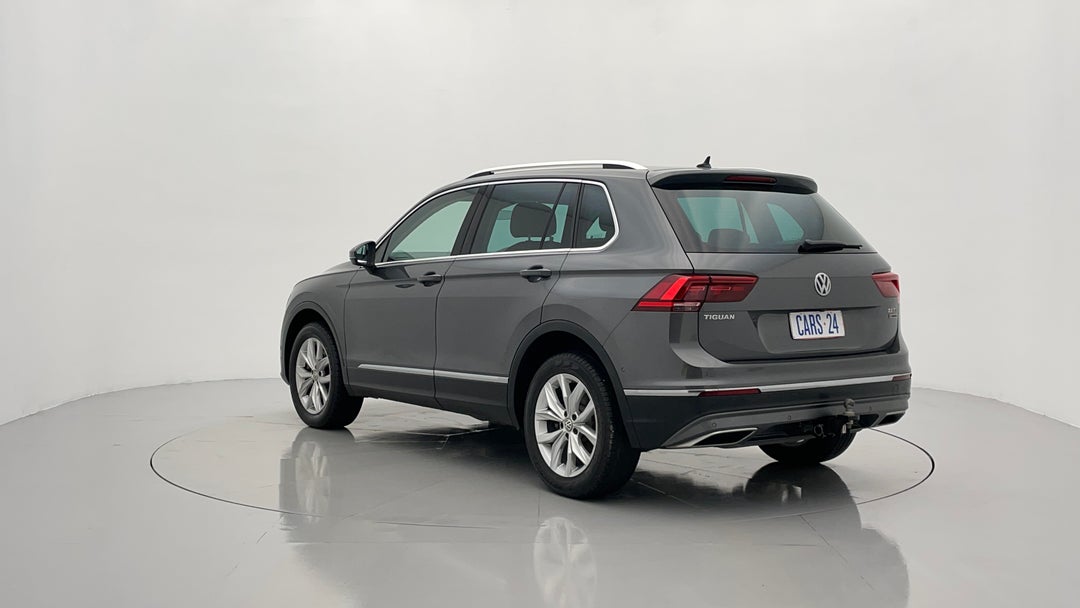 Left Back Diagonal (45- Degree) View