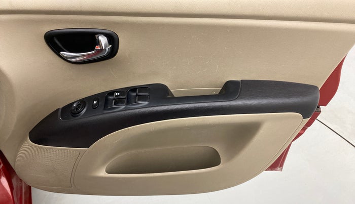 2013 Hyundai i10 MAGNA 1.2, Petrol, Manual, 49,550 km, Driver Side Door Panels Control