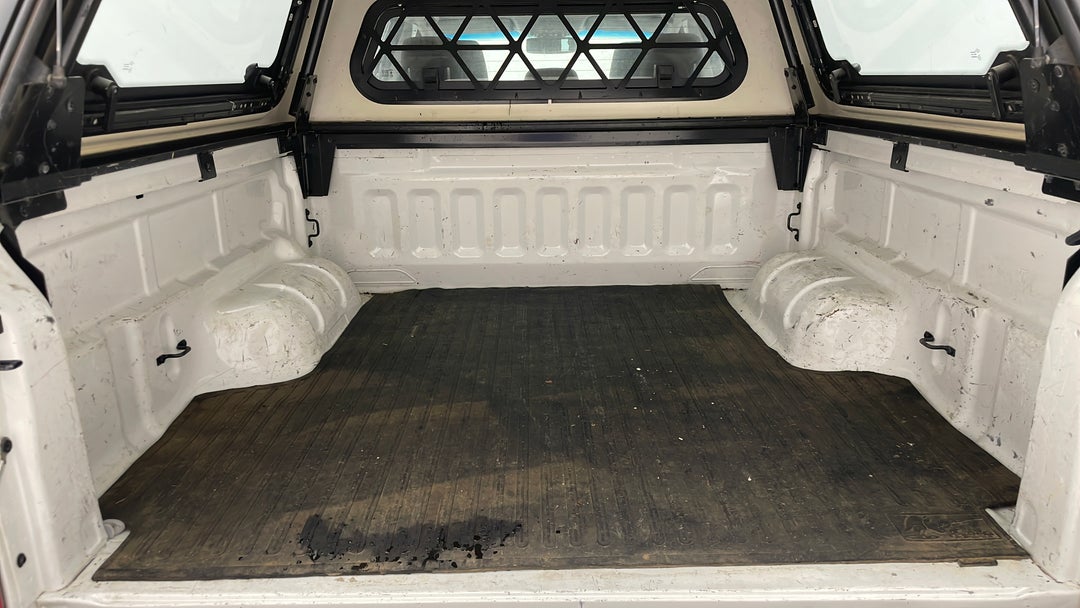 2015 Ford Ranger Xl 3.2 (4x4), Automatic, 107913 km, Boot Inside View