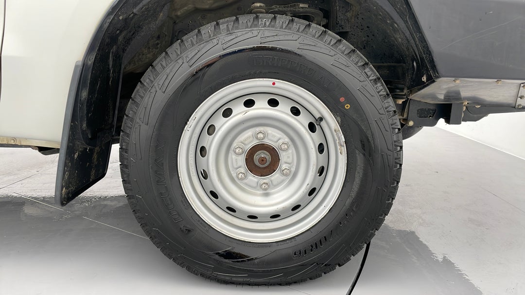 2015 Ford Ranger Xl 3.2 (4x4), Automatic, 107913 km, Right Front Wheel