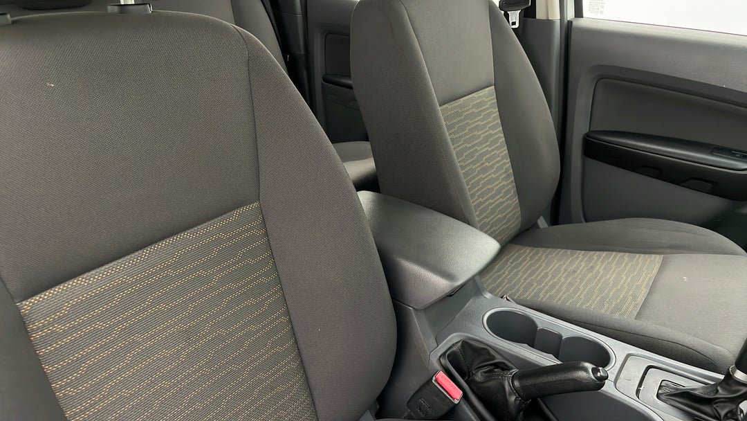 2015 Ford Ranger Xl 3.2 (4x4), Automatic, 107913 km, Right Side Front Door Cabin View