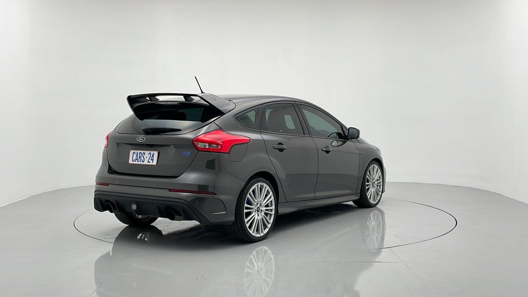 Right Back Diagonal (45- Degree) View