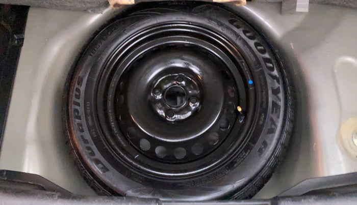2015 Maruti Swift ZXI D, Petrol, Manual, 18,443 km, Spare Tyre