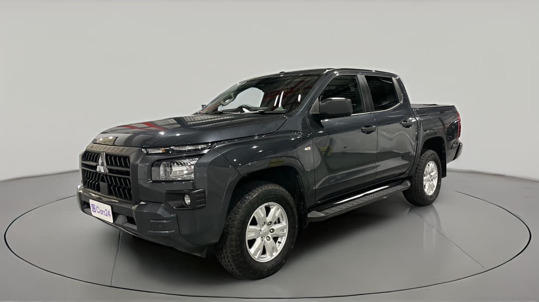 2025 Mitsubishi Triton Glx+ (4x4), Automatic, 9630 km, Left Front Diagonal (45- Degree) View
