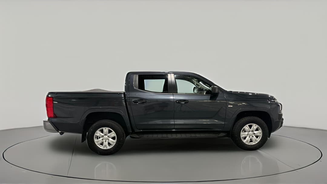 2025 Mitsubishi Triton Glx+ (4x4), Automatic, 9630 km, Right Side View